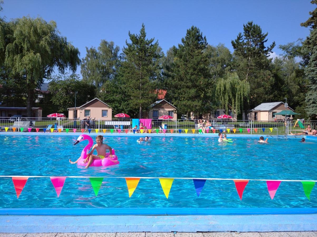 Camping Roznov Hotel Rožnov pod Radhoštěm Buitenkant foto