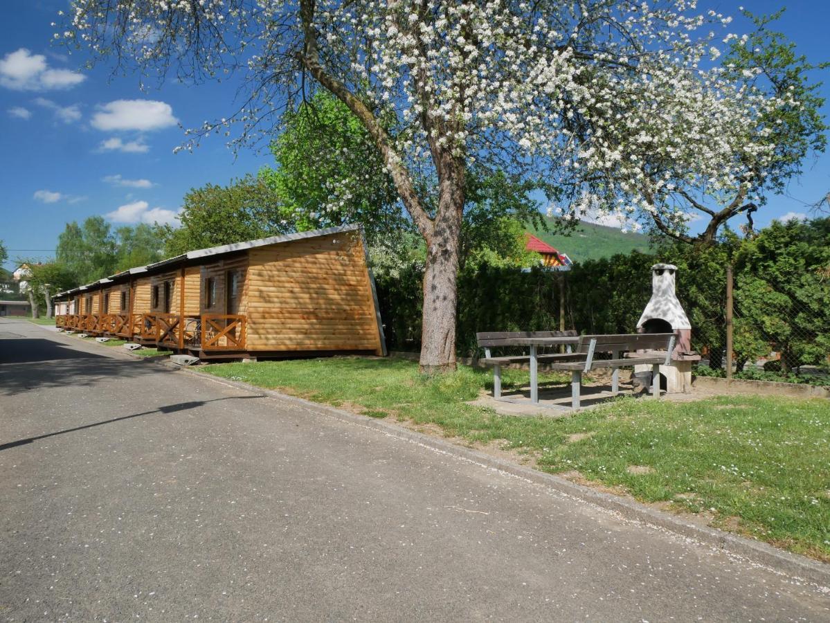 Camping Roznov Hotel Rožnov pod Radhoštěm Buitenkant foto