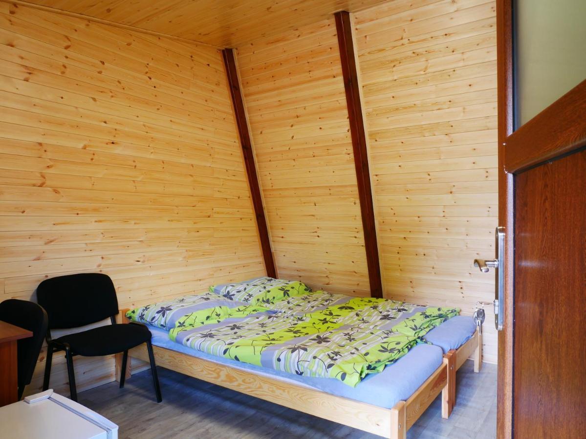 Camping Roznov Hotel Rožnov pod Radhoštěm Buitenkant foto