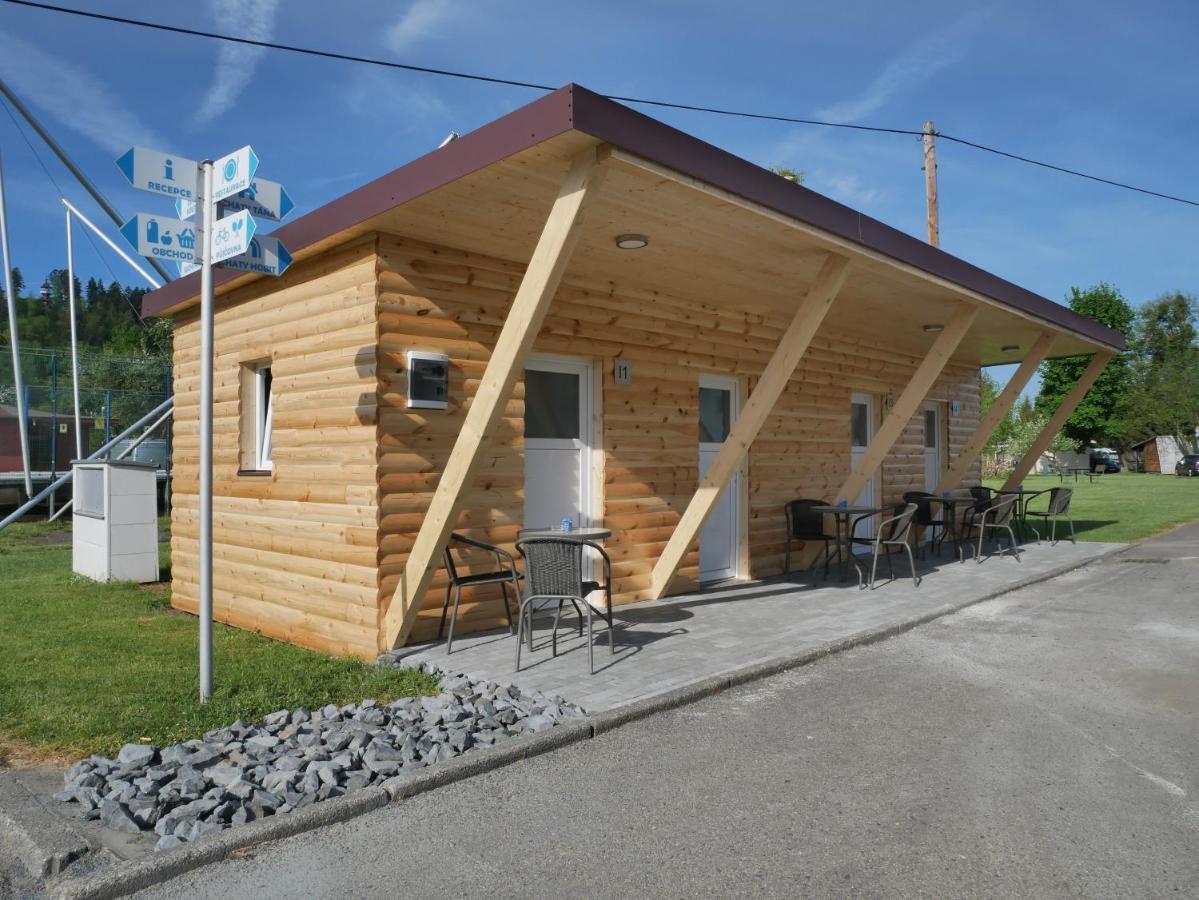 Camping Roznov Hotel Rožnov pod Radhoštěm Buitenkant foto