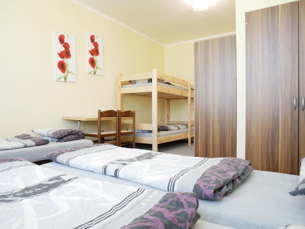 Camping Roznov Hotel Rožnov pod Radhoštěm Buitenkant foto